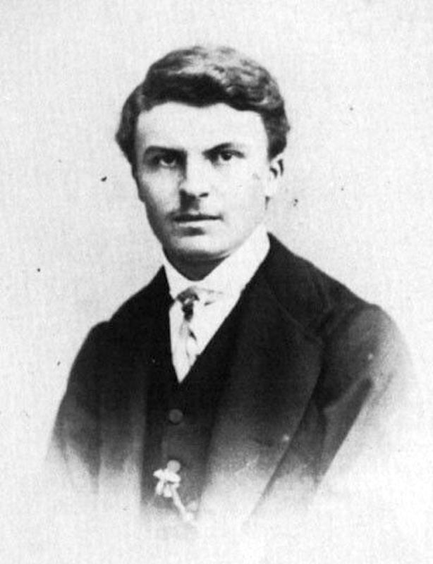 Maupassant copie.jpg